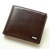 艶やかな革素材とシンプルなデザインでスッキリとした印象。
ギフトに喜ばれるポーター シーンの折財布。
